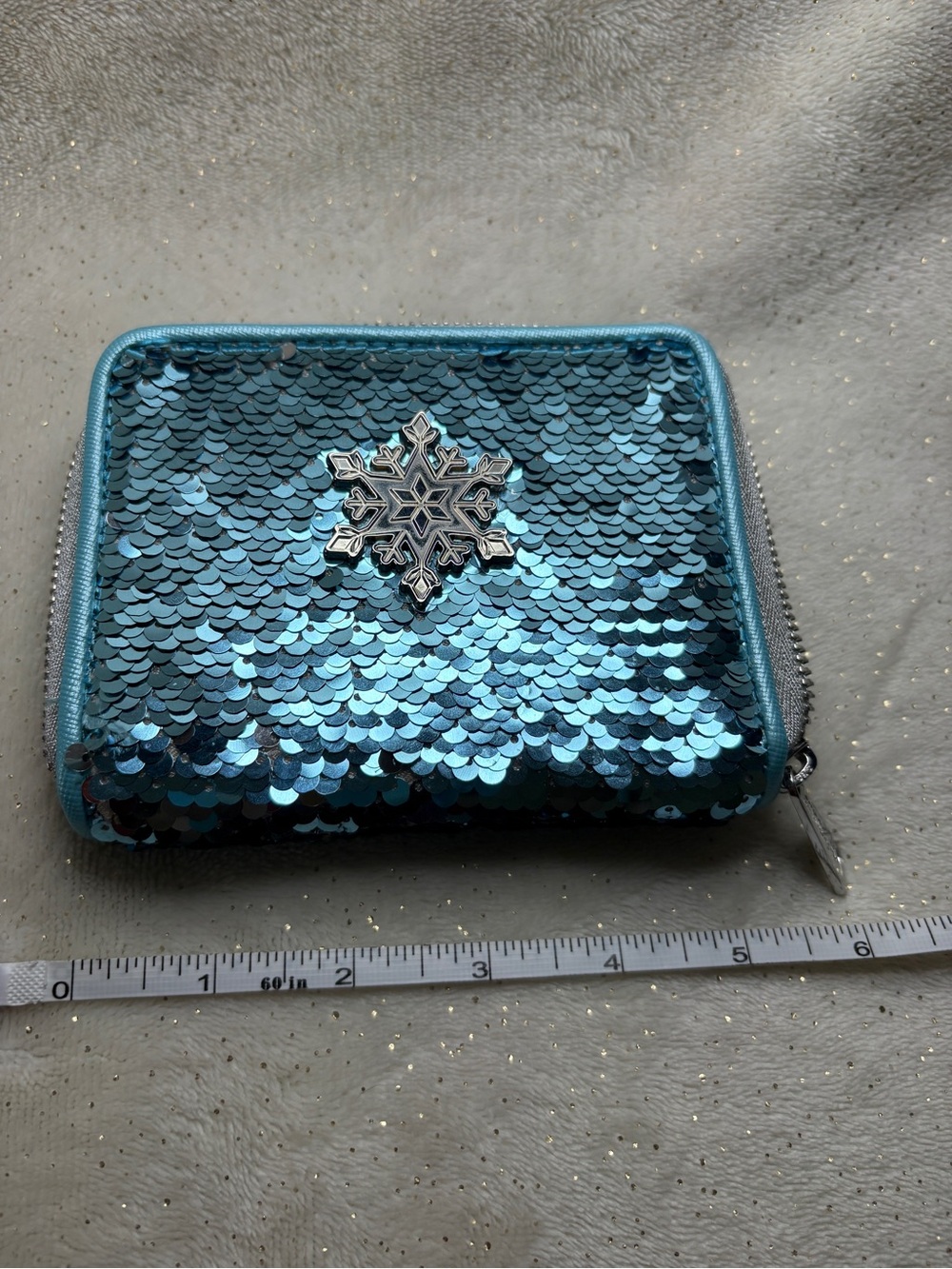 Disney x Loungefly Frozen Elsa Blue Sequin Wallet - Picture 2 of 8
